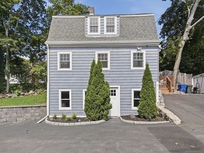 16 Wenham St