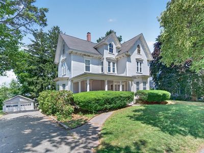 81 Child St