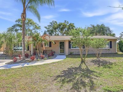 12109 Forest Hills Dr