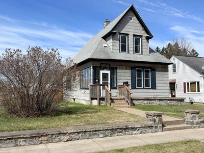 922 Randall Ave