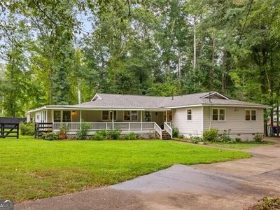 285 Air Acres Way