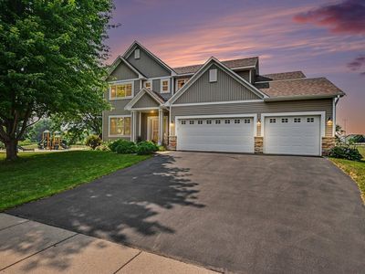 1876 Foothill Trl