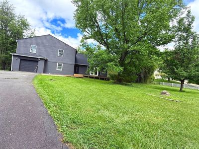 717 Kentland Dr
