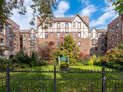 160-15 Powells Cove Boulevard #E302