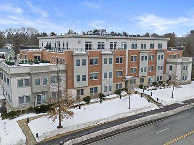 321 Hammond Pond Pkwy Unit 105