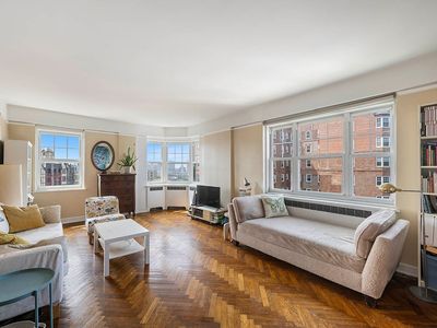 200 Cabrini Blvd APT 94