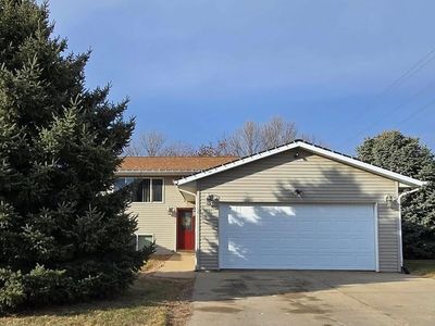 Property at 3021 Mary St, Yankton, SD