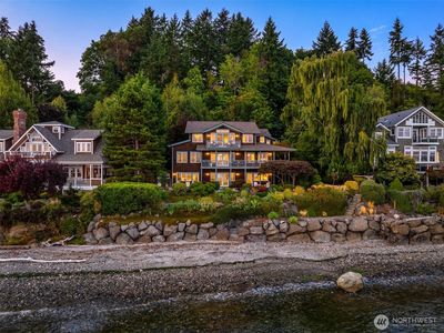 9889 NE South Beach Drive