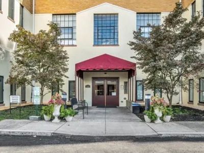 133 W Locust St APT C13