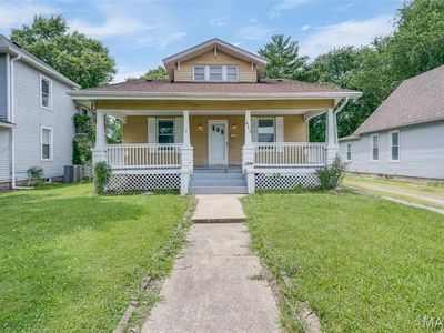 Property at 413 Cherry St, Edwardsville, IL
