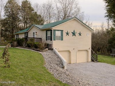 40 Flamingo Ln