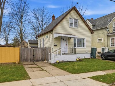 54 Roma Ave