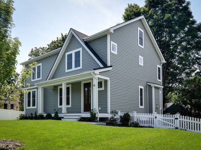 98 W Central St