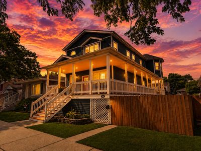 7042 W Berwyn Ave