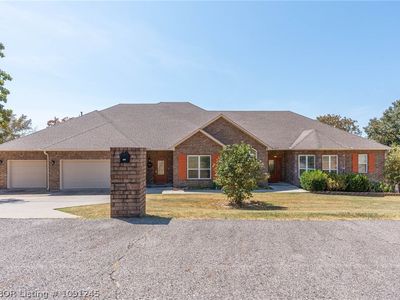 8535 Crestline Dr