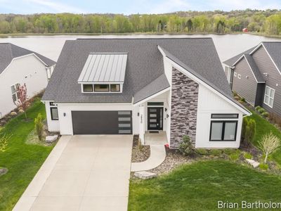 2930 Isle Water Dr