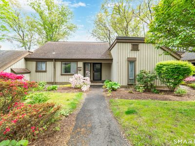 122 Heritage Village #B