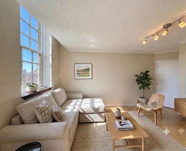 106 13th St APT 330