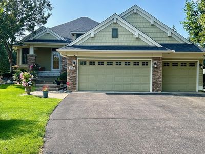 10625 Water Lily Ter