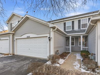 1849 N Wentworth Cir