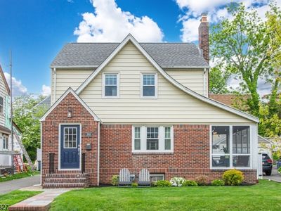 384 Essex Ave