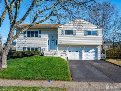 110 Benart Pl