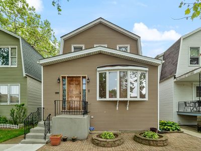 2655 N Marmora Ave