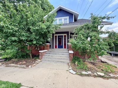 212 N Elm St