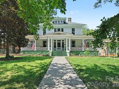 624 Walnut St