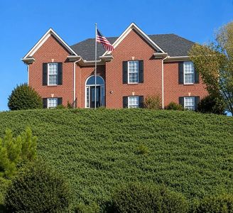 90 Hidden Ridge Dr