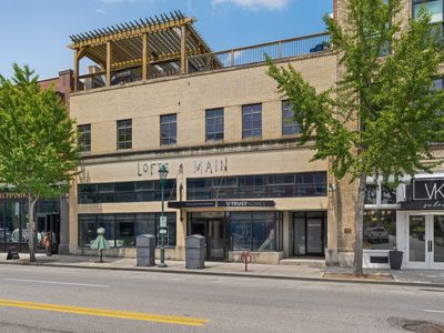 55 E Main St APT 208