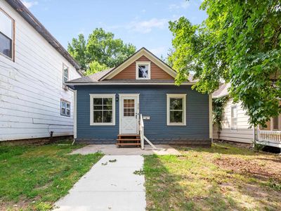 315 W 7th St