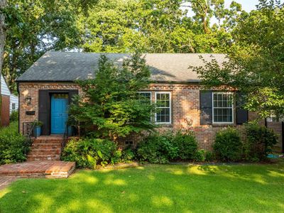 14 Lombardy Ln