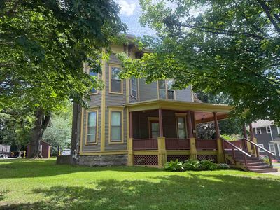 38 E Main St