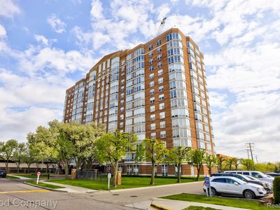 250 E Harbortown Dr APT 902