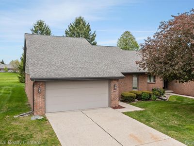 16061 Meadows Dr