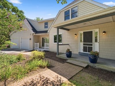 5 Locust St