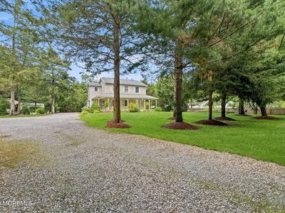 48 Larrabee Boulevard