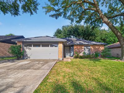 7522 Flair Oaks Dr