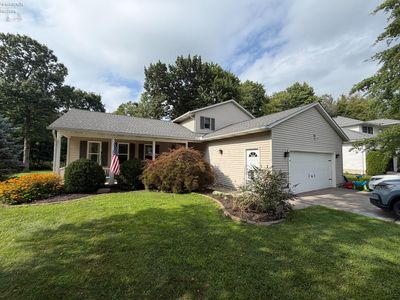Property at 876 Moss Canyon Dr, Amherst, OH