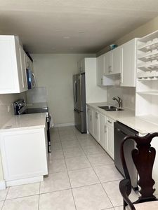 300 NE 191st St APT 219