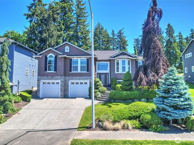 18423 Hawksview Drive