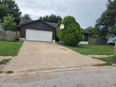 702 E Mimosa Pl