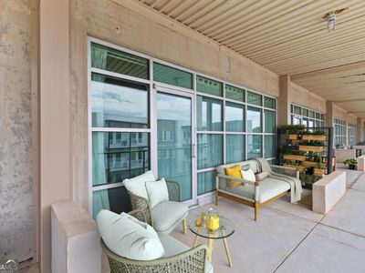 890 Memorial Dr SE Unit 207
