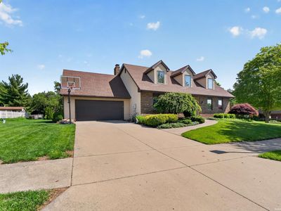 1525 Rapids Way