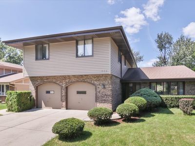 988 Tiverton Ct
