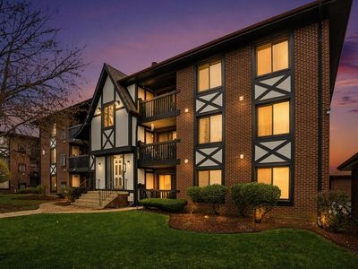 13615 Royal Ct APT 309