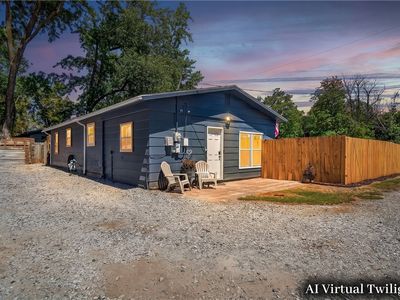 403 1st Ave SW