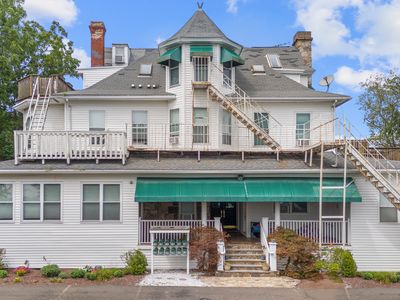 5 Hundley Court APT 1C