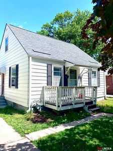 1130 Lake St